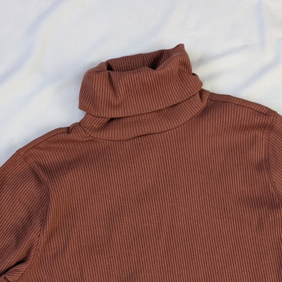 NEW❤️ Beautiful turtleneck dress!!! - Picture 3 of 8